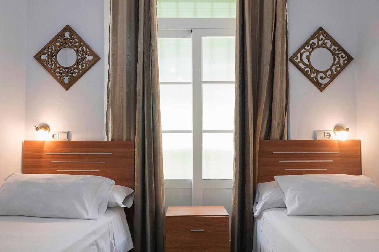 Hostal Colon Cadix Extérieur photo